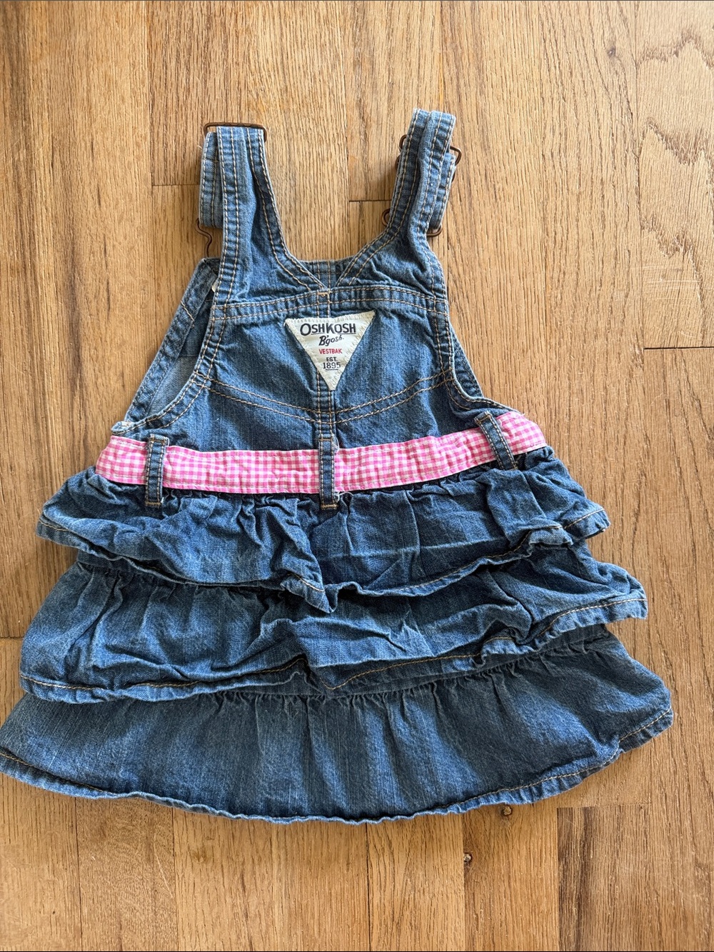 OshKosh B'gosh Blue Denim Ruffle Overall Dress with Pink Gingham Belt 18 months - Picture 4 of 4